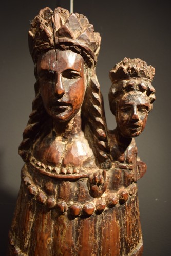 Vierge à l'Enfant, sculpture en bois Hispanique Médiévale - Moyen Âge
